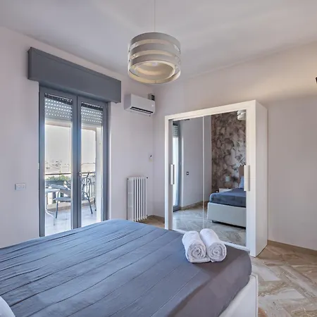 Penthouse Station Luxury Apts Le Dimore 4*