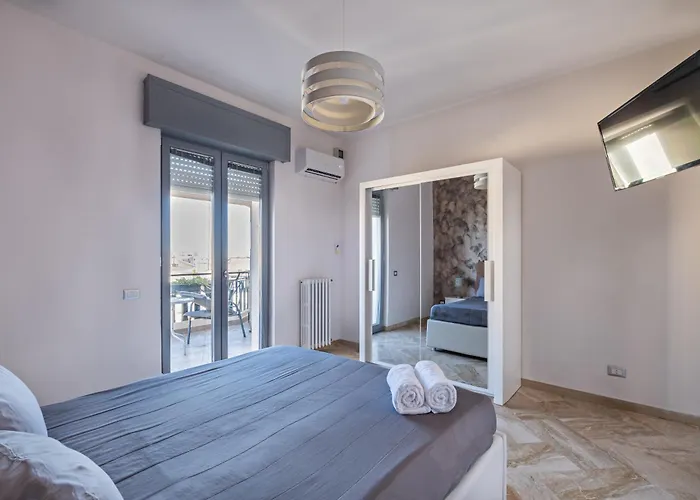 Penthouse Station Luxury Apts Le Dimore 4*