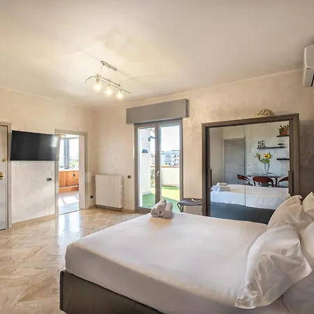 Guest house Penthouse Station Luxury Apts Le Dimore